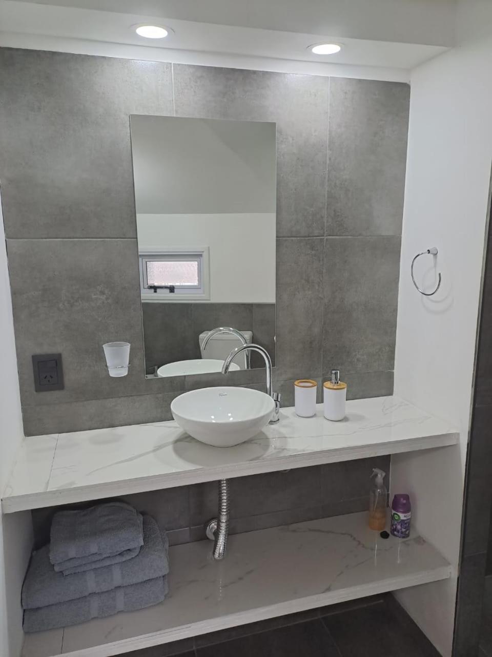 El Refugio Nuevo Y Comodo Depto Excelente Ubicacion Apartamento
